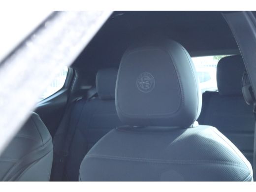 Alfa Romeo Tonale 1.5T Hybrid Veloce | Adaptieve Cruise | 360' Camera | Stoelventilatie | Adaptieve Demping | Elekt... ActivLease financial lease