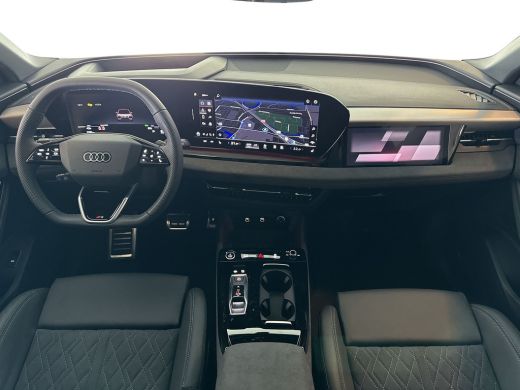 Audi Q6 e-tron S edition quattro 388Pk 100 kWh / | Stoelverwarming voor en achter / Sportstoelen plus voorin / 3... ActivLease financial lease