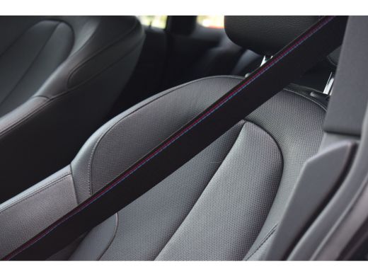 BMW 2 Serie Gran Coupé 218i High Executive M-Sport | Full option | Pano | Stuurverw. | Adapt. cruise ActivLease financial lease