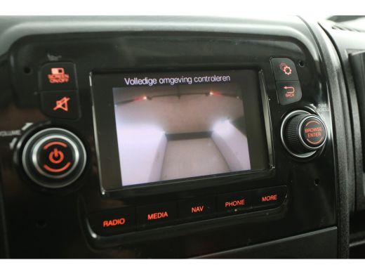 Citroën Jumper 33 2.2 BlueHDi L2H2 Airco Camera Cruise Navigatie Trekhaak 3 Persoons Elektrpakket ActivLease financial lease