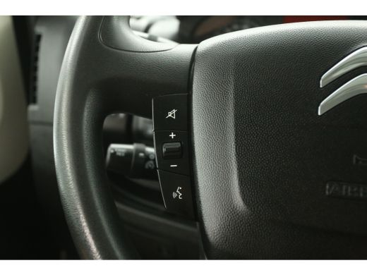 Citroën Jumper 33 2.2 BlueHDi L2H2 Airco Camera Cruise Navigatie Trekhaak 3 Persoons Elektrpakket ActivLease financial lease