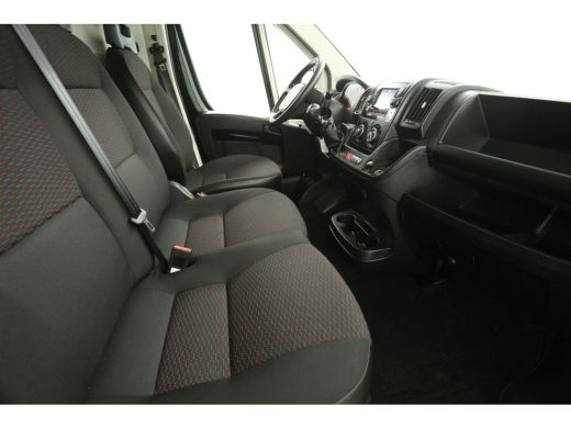 Citroën Jumper 33 2.2 BlueHDi L2H2 Airco Camera Cruise Navigatie Trekhaak 3 Persoons Elektrpakket ActivLease financial lease