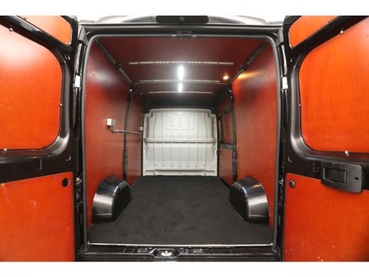 Citroën Jumper 33 2.2 BlueHDi L2H2 Airco Camera Cruise Navigatie Trekhaak 3 Persoons Elektrpakket ActivLease financial lease