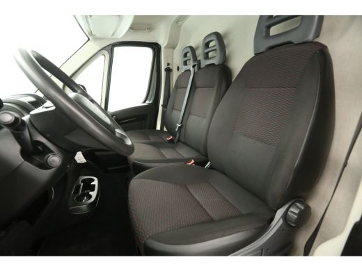 Citroën Jumper 33 2.2 BlueHDi L2H2 Airco Camera Cruise Navigatie Trekhaak 3 Persoons Elektrpakket ActivLease financial lease