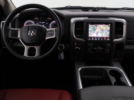 Dodge Ram 1500 1500 5.7 V8 357 PK LPG 4X4 CREW CAB *3.934 KM!* + LEDER | SCHUIFDAK | CAMERA | TREKHAAK 3500 KG ActivLease financial lease