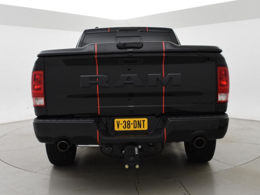Dodge Ram 1500 1500 5.7 V8 357 PK LPG 4X4 CREW CAB *3.934 KM!* + LEDER | SCHUIFDAK | CAMERA | TREKHAAK 3500 KG ActivLease financial lease