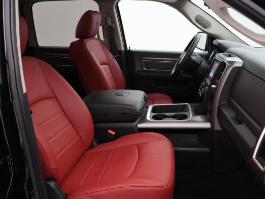 Dodge Ram 1500 1500 5.7 V8 357 PK LPG 4X4 CREW CAB *3.934 KM!* + LEDER | SCHUIFDAK | CAMERA | TREKHAAK 3500 KG ActivLease financial lease