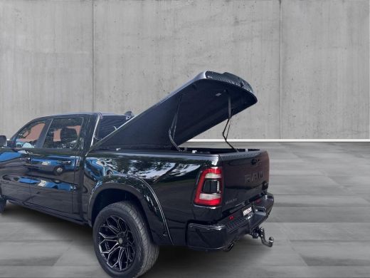Dodge Ram 1500 1500 5.7 V8 4x4 Crew Cab Laramie | GEHEEL RIJKLAAR!!! | Model24 BPM VRIJ!| Elektr. treeplanken | ... ActivLease financial lease
