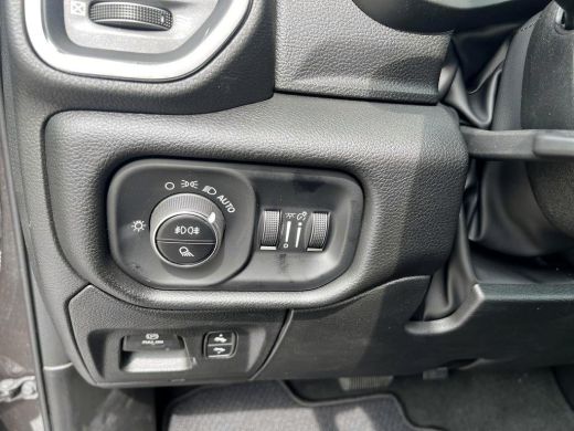 Dodge Ram 1500 1500 5.7 V8 4x4 Crew Cab Laramie | Model24 | Adaptieve cruise control | Incl Undercover| 360gr ca... ActivLease financial lease
