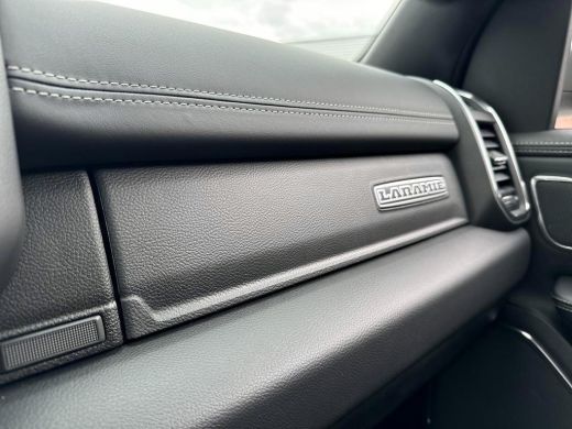 Dodge Ram 1500 1500 5.7 V8 4x4 Crew Cab Laramie | Model24 | Elektr. treeplanken | Head-up | 360gr camera| Panora... ActivLease financial lease