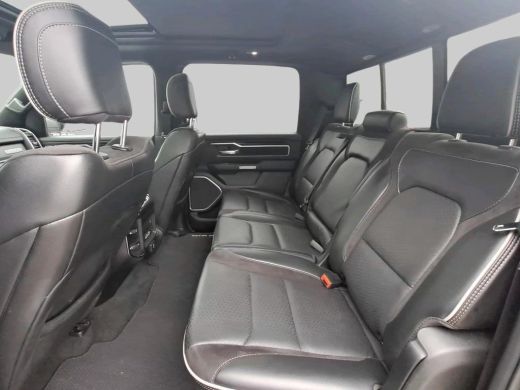 Dodge Ram 1500 1500 5.7 V8 4x4 Crew Cab Laramie | Tonneau cover| Panoramadak | elek. Treeplanken | 360gr camera ... ActivLease financial lease
