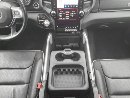 Dodge Ram 1500 1500 5.7 V8 4x4 Crew Cab Laramie | Tonneau cover| Panoramadak | elek. Treeplanken | 360gr camera ... ActivLease financial lease