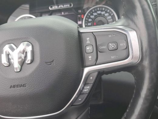 Dodge Ram 1500 1500 5.7 V8 4x4 Crew Cab Laramie | Tonneau cover| Panoramadak | elek. Treeplanken | 360gr camera ... ActivLease financial lease