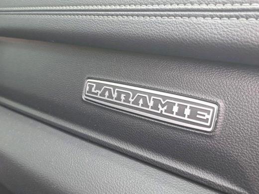 Dodge Ram 1500 1500 5.7 V8 4x4 Crew Cab Laramie | Tonneau cover| Panoramadak | elek. Treeplanken | 360gr camera ... ActivLease financial lease