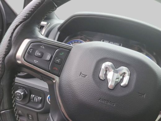 Dodge Ram 1500 1500 5.7 V8 4x4 Crew Cab Limited DEMO AANBIEDING! | Bakflip | Panoramadak | elect. Treeplanken | ... ActivLease financial lease
