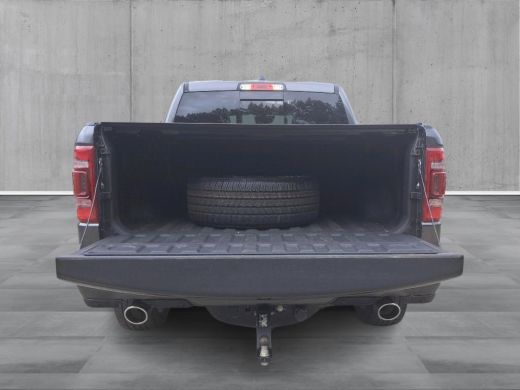 Dodge Ram 1500 1500 5.7 V8 4x4 Crew Cab Limited DEMO AANBIEDING! | Bakflip | Panoramadak | elect. Treeplanken | ... ActivLease financial lease