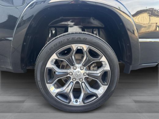 Dodge Ram 1500 1500 5.7 V8 4x4 Crew Cab Limited | Multifuncionele tailgate | Trekhaak 13-polig Geheel rijklaar i... ActivLease financial lease