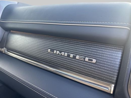 Dodge Ram 1500 1500 5.7 V8 4x4 Crew Cab Limited | Multifuncionele tailgate | Trekhaak 13-polig Geheel rijklaar i... ActivLease financial lease