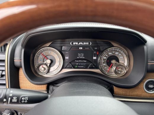 Dodge Ram 1500 1500 5.7 V8 4x4 Crew Cab Longhorn | LPG 200L | Trekhaak 13-polig | Geheel rijklaar incl. Garantie ActivLease financial lease