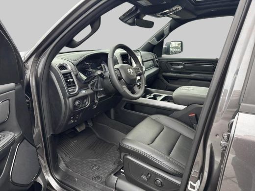 Dodge Ram 1500 1500 5.7 V8 4x4 Crew Cab Sport LPG | Elec.treeplanken | BPM VRIJ! | NIEUWE AUTO | Geheel rijklaar... ActivLease financial lease
