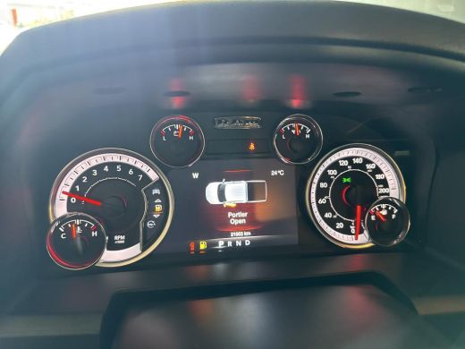 Dodge Ram 1500 1500 5.7 V8 4x4 Crew Cab | Tonneau cover in carroseriekleur| Trekhaak 13-polig| LPG | Geheel rijk... ActivLease financial lease