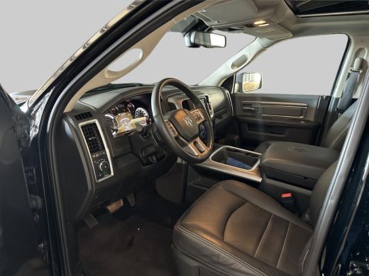 Dodge Ram 1500 1500 5.7 V8 4x4 Crew Cab | Tonneau cover in carroseriekleur| Trekhaak 13-polig| LPG | Geheel rijk... ActivLease financial lease