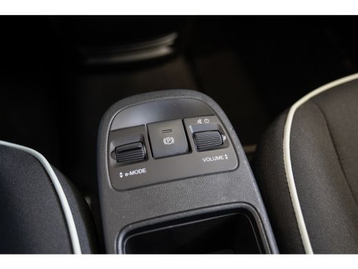 Fiat 500 42 kWh 118 PK | Apple Carplay & Android Auto | Climate Controle | Cruise Controle | 3 Fase Aanslu... ActivLease financial lease