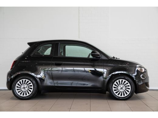 Fiat 500 42 kWh 118 PK | Apple Carplay & Android Auto | Climate Controle | Cruise Controle | 3 Fase Aanslu... ActivLease financial lease