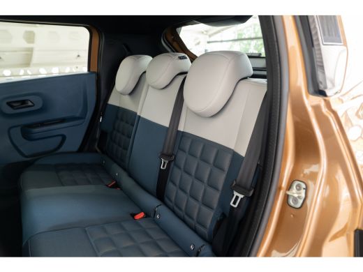 Fiat Panda La Prima 11 kW 44 kWh | Camera | Stoel & Stuurverwarming | Verwarmd voorraam | Navigatie | Parkee... ActivLease financial lease