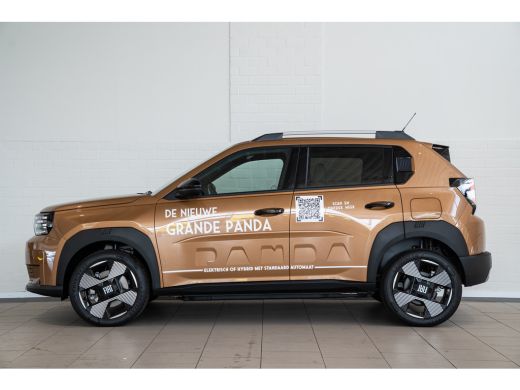 Fiat Panda La Prima 11 kW 44 kWh | Camera | Stoel & Stuurverwarming | Verwarmd voorraam | Navigatie | Parkee... ActivLease financial lease