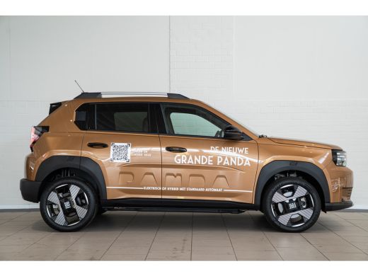 Fiat Panda La Prima 11 kW 44 kWh | Camera | Stoel & Stuurverwarming | Verwarmd voorraam | Navigatie | Parkee... ActivLease financial lease