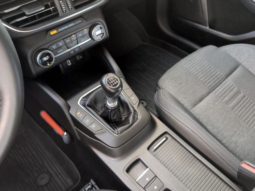 Ford Focus 1.0 EcoBoost Active | Trekhaak | Cruise Control | Climate Control | Cruise Control ActivLease financial lease