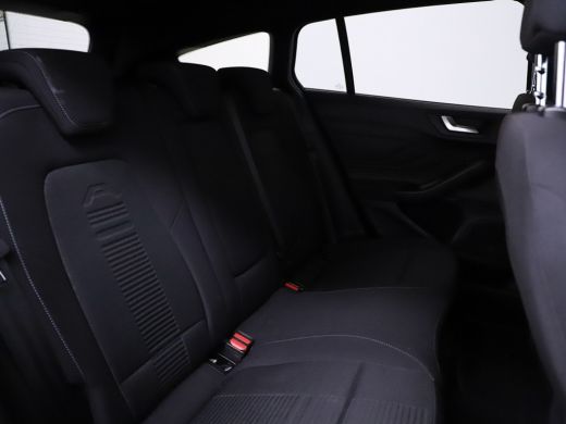 Ford Focus 1.0 EcoBoost Hybrid Active X Business | Trekhaak | Camera | Winterpakket | Apple Carplay/Android ... ActivLease financial lease