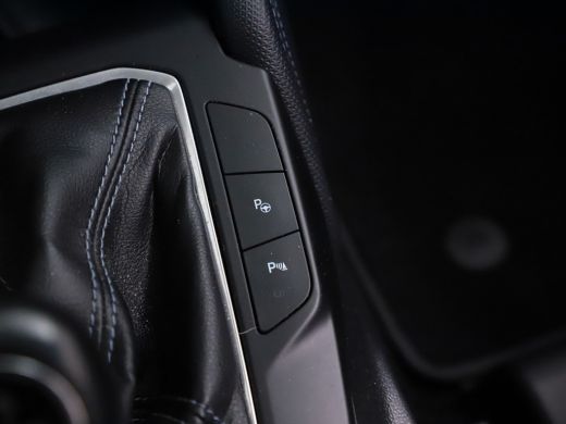 Ford Focus 1.0 EcoBoost Hybrid Active X Business | Trekhaak | Camera | Winterpakket | Apple Carplay/Android ... ActivLease financial lease