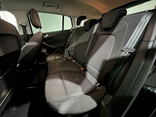 Ford Focus 1.0 EcoBoost Trend Edition Business | Stoel/stuur/voorruit verwarming | Achteruitrijcamera | Appl... ActivLease financial lease