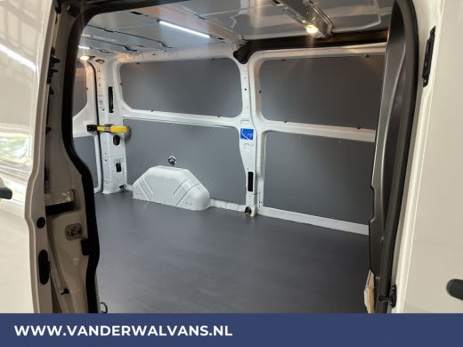 Ford Transit Custom 2.0 TDCI 130pk L2H1 Euro6 Airco | 2800kg Trekhaak | Imperiaal | Camera | Navigatie | LED | Cruise... ActivLease financial lease