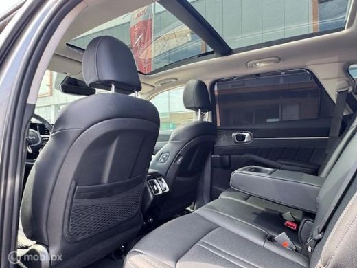 Kia Sorento 1.6T 267pk PHEV 4WD Automaat ExlusiveLine 7pers.Panorama dak , Trekhaak afneembaar , 55 km volled... ActivLease financial lease