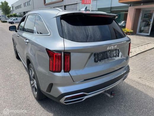 Kia Sorento 1.6T 267pk PHEV 4WD Automaat ExlusiveLine 7pers.Panorama dak , Trekhaak afneembaar , 55 km volled... ActivLease financial lease