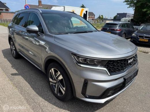 Kia Sorento 1.6T 267pk PHEV 4WD Automaat ExlusiveLine 7pers.Panorama dak , Trekhaak afneembaar , 55 km volled... ActivLease financial lease