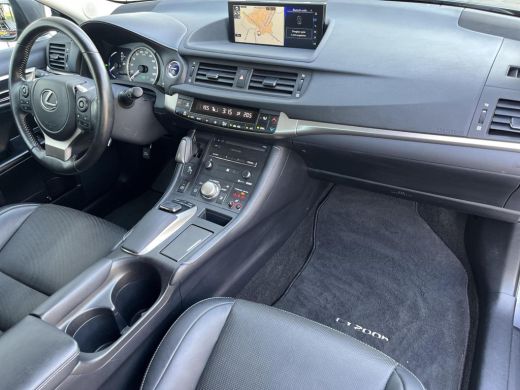 Lexus CT 200h Ultimate Edition | Lederen bekleding | Stoelverwarming | Grootbeeld navigatie ActivLease financial lease