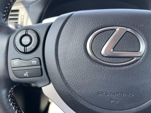 Lexus CT 200h Ultimate Edition | Lederen bekleding | Stoelverwarming | Grootbeeld navigatie ActivLease financial lease