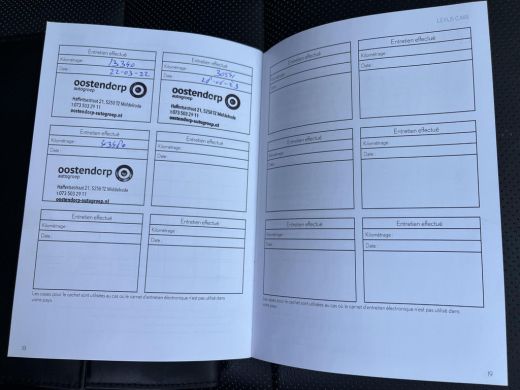 Lexus CT 200h Ultimate Edition | Lederen bekleding | Stoelverwarming | Grootbeeld navigatie ActivLease financial lease