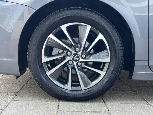 Lexus CT 200h Ultimate Edition | Lederen bekleding | Stoelverwarming | Grootbeeld navigatie ActivLease financial lease
