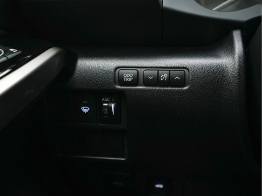 Lexus IS 300h Hybrid Business Line Aut. *NAVI-FULLMAP | FULL-LED | LEATHER-MICROFIBRE | CAMERA | SHIFT-PAD... ActivLease financial lease