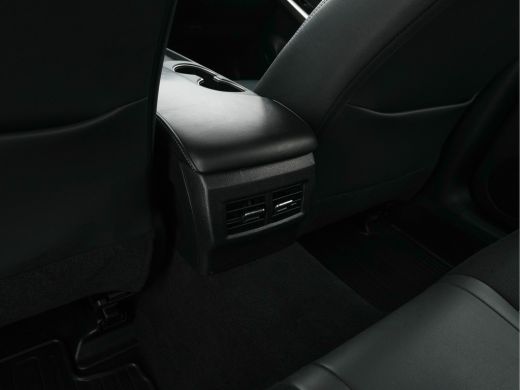 Lexus IS 300h Hybrid Business Line Aut. *NAVI-FULLMAP | FULL-LED | LEATHER-MICROFIBRE | CAMERA | SHIFT-PAD... ActivLease financial lease