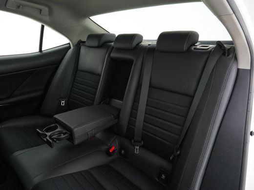 Lexus IS 300h Hybrid Business Line Aut. *NAVI-FULLMAP | FULL-LED | LEATHER-MICROFIBRE | CAMERA | SHIFT-PAD... ActivLease financial lease