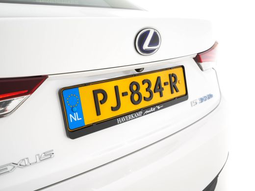 Lexus IS 300h Hybrid Business Line Aut. *NAVI-FULLMAP | FULL-LED | LEATHER-MICROFIBRE | CAMERA | SHIFT-PAD... ActivLease financial lease