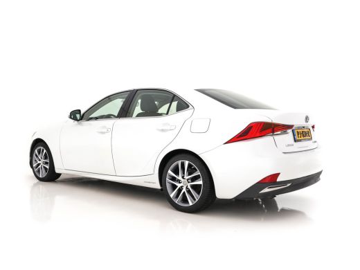 Lexus IS 300h Hybrid Business Line Aut. *NAVI-FULLMAP | FULL-LED | LEATHER-MICROFIBRE | CAMERA | SHIFT-PAD... ActivLease financial lease
