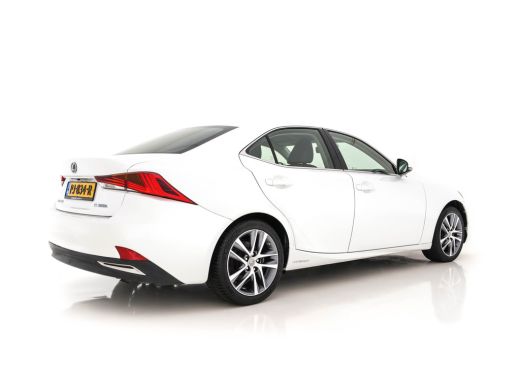 Lexus IS 300h Hybrid Business Line Aut. *NAVI-FULLMAP | FULL-LED | LEATHER-MICROFIBRE | CAMERA | SHIFT-PAD... ActivLease financial lease