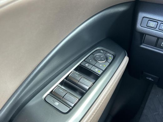 Lexus LBX Elegant Tech Advance Pack ActivLease financial lease